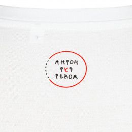 Футболка женская «Любовь — тишина»