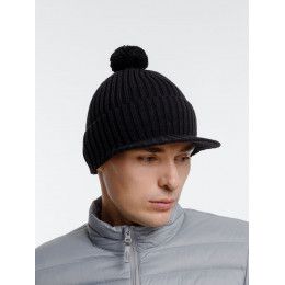 Вязаная шапка с козырьком Peaky