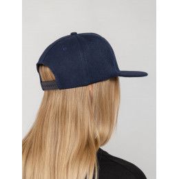 Бейсболка Snapback с прямым козырьком