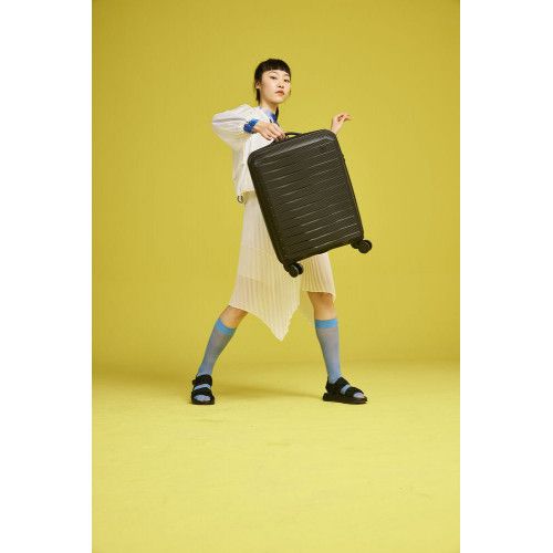 Чемодан Lightweight Luggage S, черный