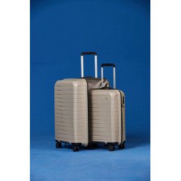 Чемодан Lightweight Luggage M