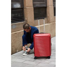 Чемодан Lightweight Luggage M